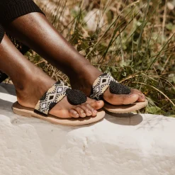 Sandali infradito con perline