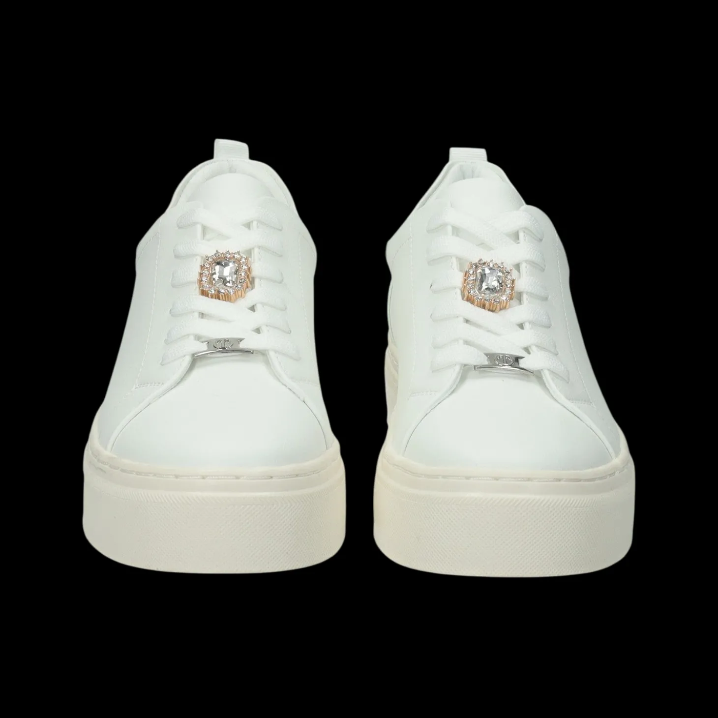 Sneakers con dettaglio in gioiello.Tacco alto 4 cm