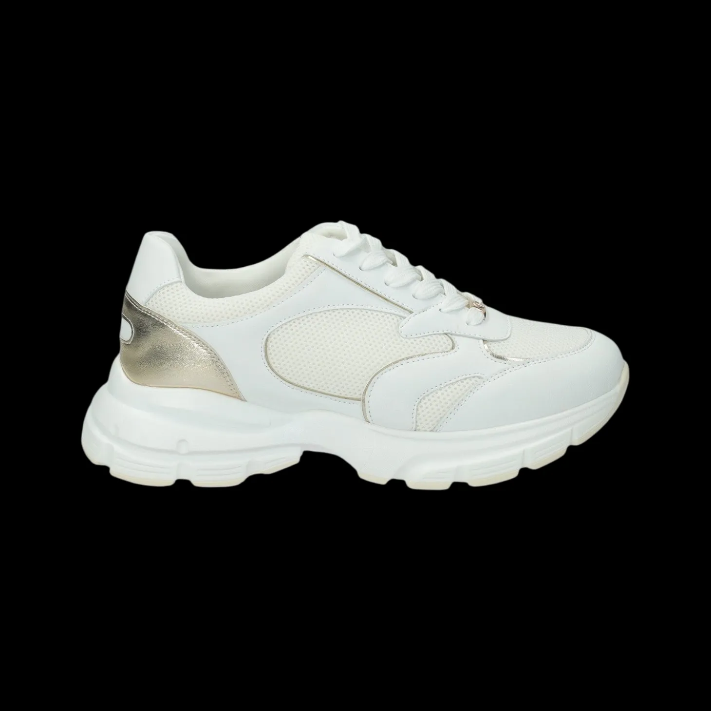 Sneakers con tomaia traforata.Tacco alto 3 cm