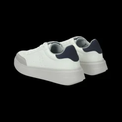 Sneakers in ecopelle con cuciture a vista