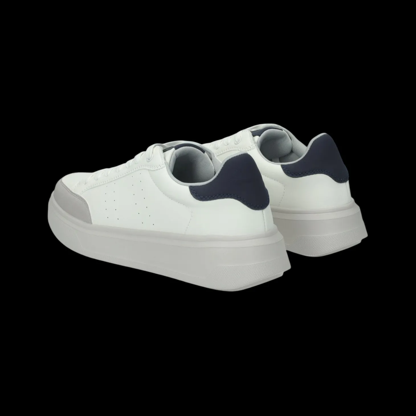 Sneakers in ecopelle con cuciture a vista