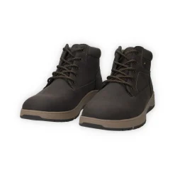 Sneakers in memory active.