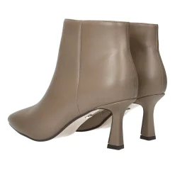 Stivaletti a punta. Tacco alto 7cm