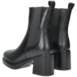 Stivaletti con bande elasticizzate. Tacco alto 7cm