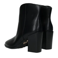 Stivaletti con cerniera. Tacco alto 8cm