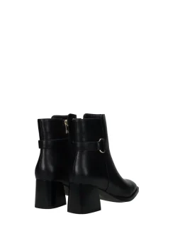 Stivaletti con fibbia