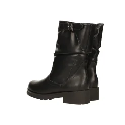 Stivaletti con fibbia. Tacco alto 4cm