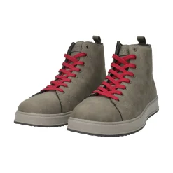 Stivaletti con impunture a vista