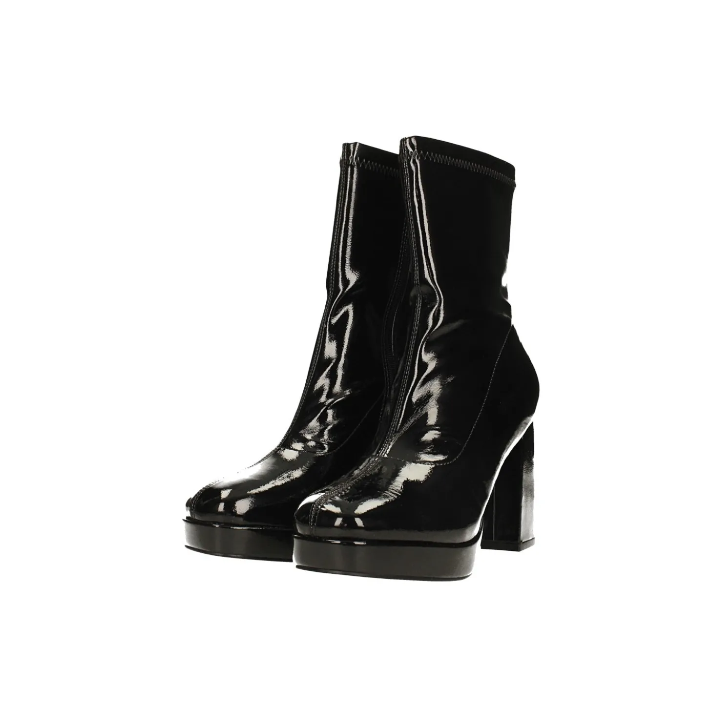 Stivaletti con punta squadrata e plateau in vernice. Tacco alto 10cm