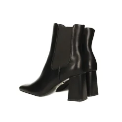 Stivaletti con punta squadrata. Tacco largo alto 8cm