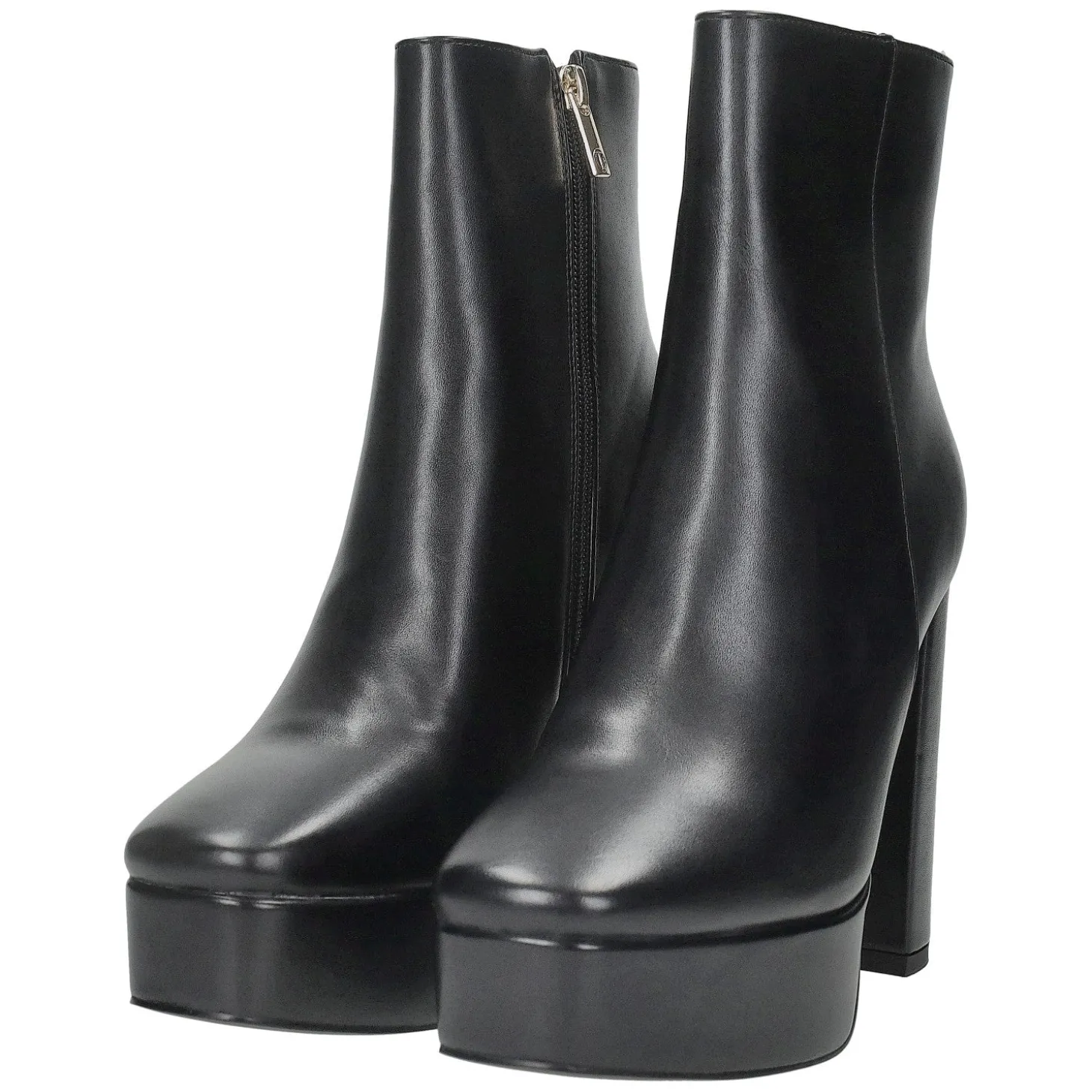 Stivaletti con punta squadrata e plateau. Tacco alto 12cm