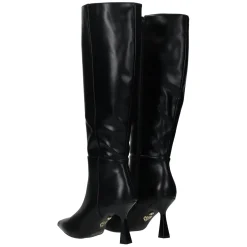 Stivaletti con tacco a rocchetto. Tacco alto 8cm