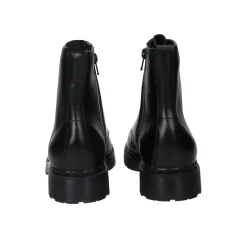 Stivaletti in vera pelle con suola carrarmato