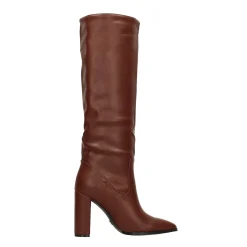 Stivali a punta. Tacco alto 10cm