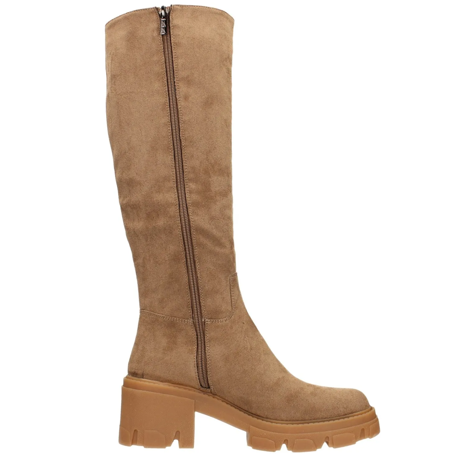 Stivali scamosciati con suola chunky. Tacco alto 6cm