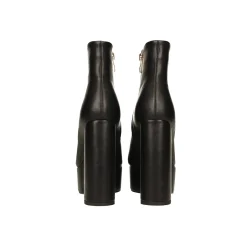 Tronchetti plaftorm in vernice. Tacco alto 13cm